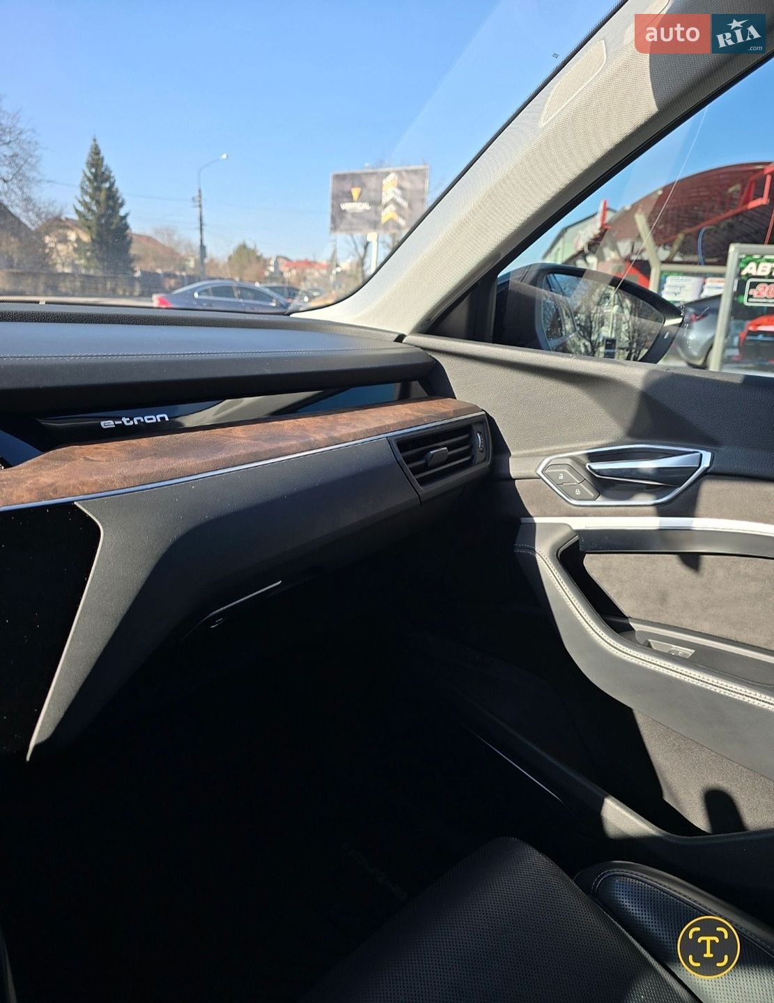 Audi e-tron 2019 VIN WA1VABGE7KB023213 фото оголошення 37 з 47