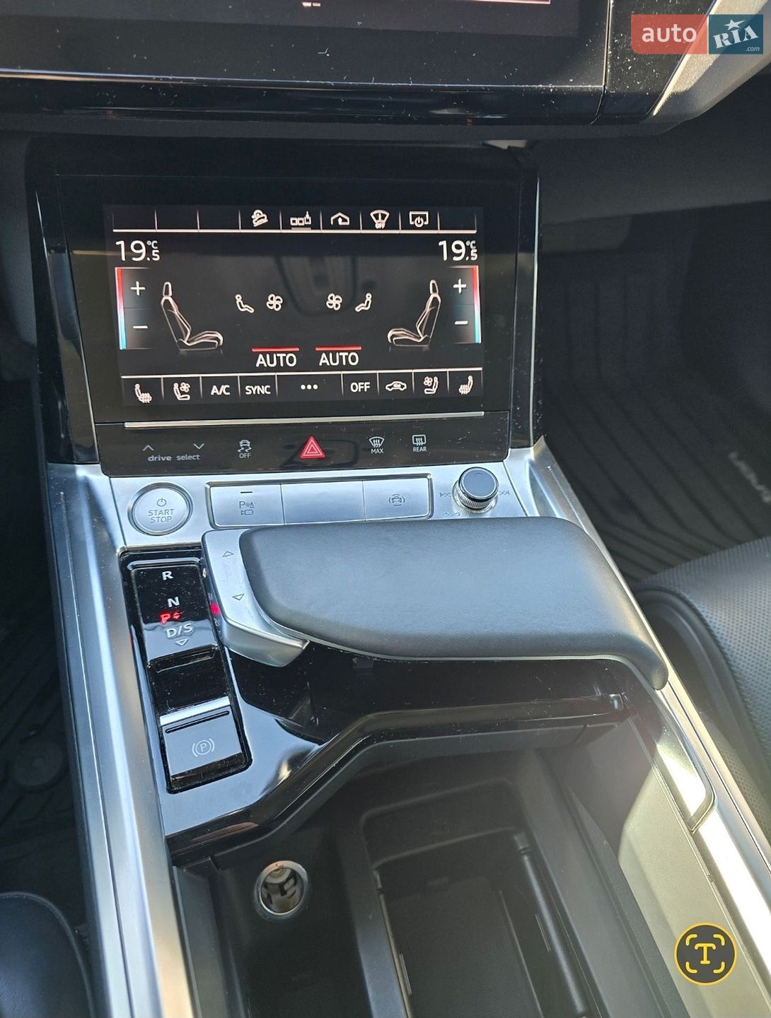 Audi e-tron 2019 VIN WA1VABGE7KB023213 фото оголошення 40 з 47