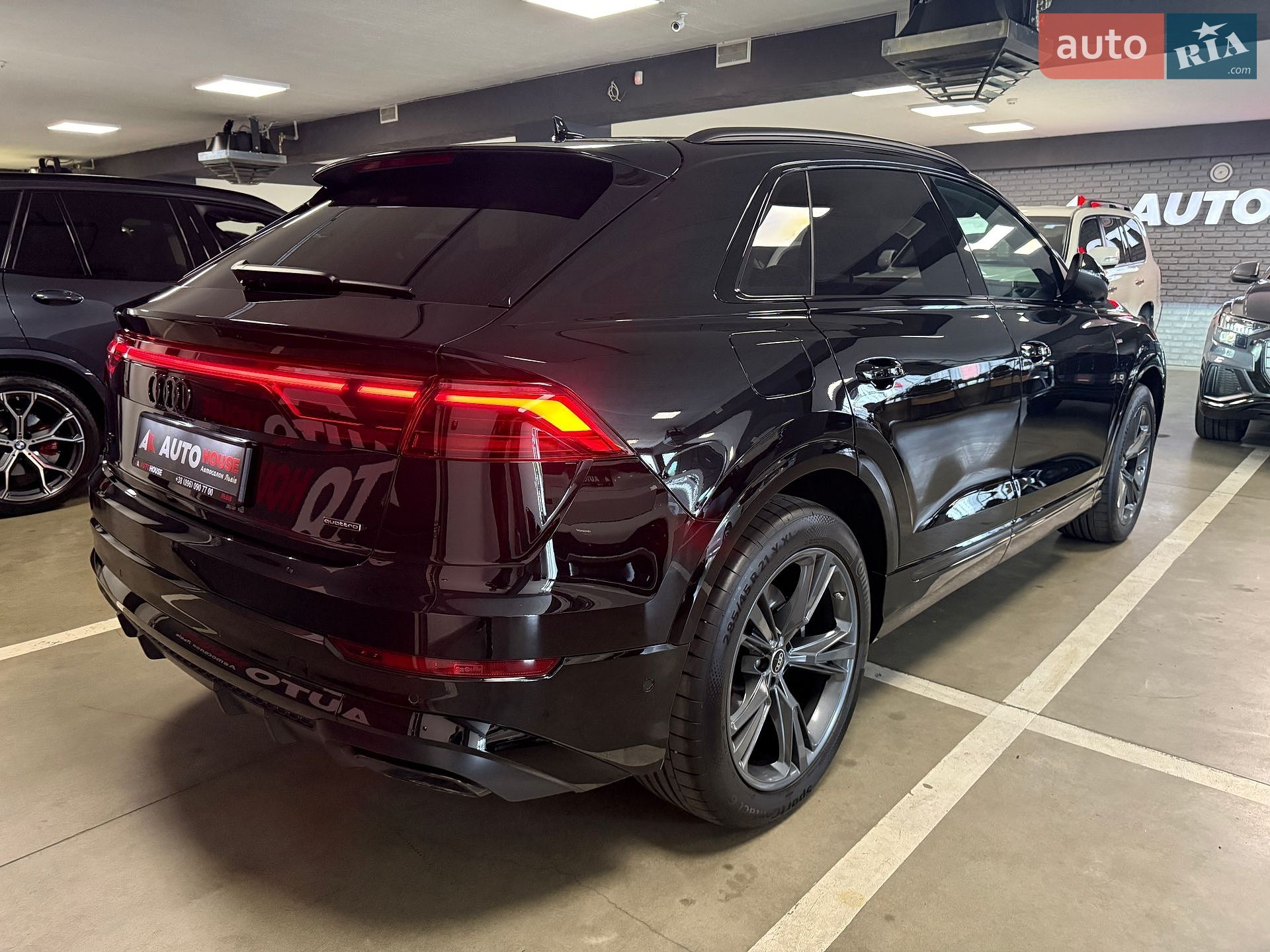 AUDI Q8 2025 VIN WAUZZZF17TD000220 фото оголошення 4 з 33