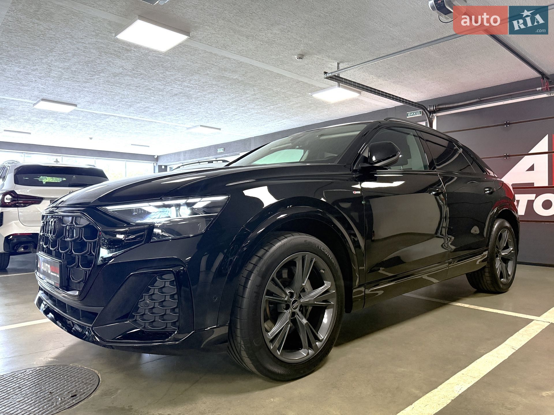 AUDI Q8 2025 VIN WAUZZZF17TD000220 фото оголошення 9 з 33