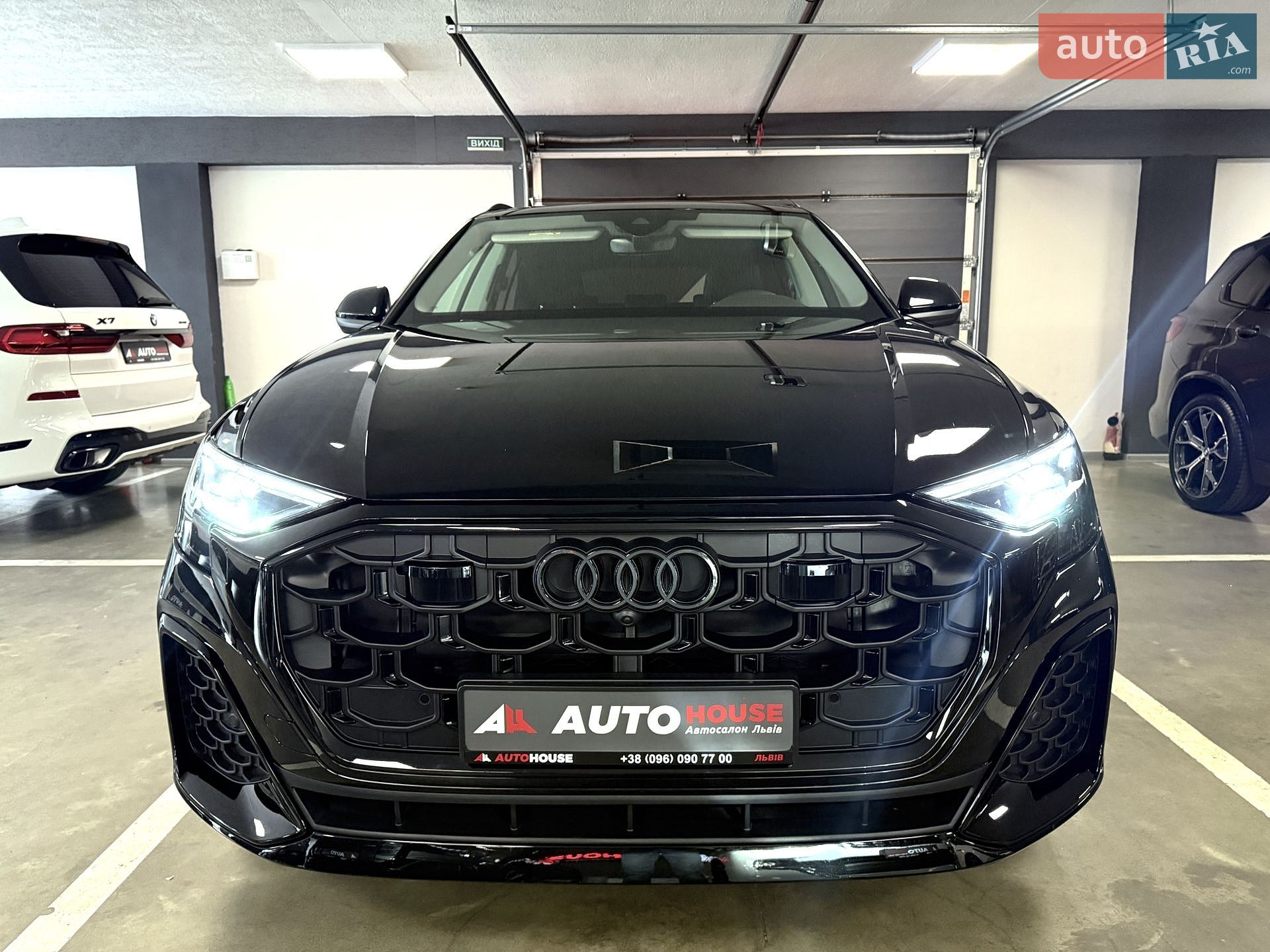 AUDI Q8 2025 VIN WAUZZZF17TD000220 фото оголошення 13 з 33