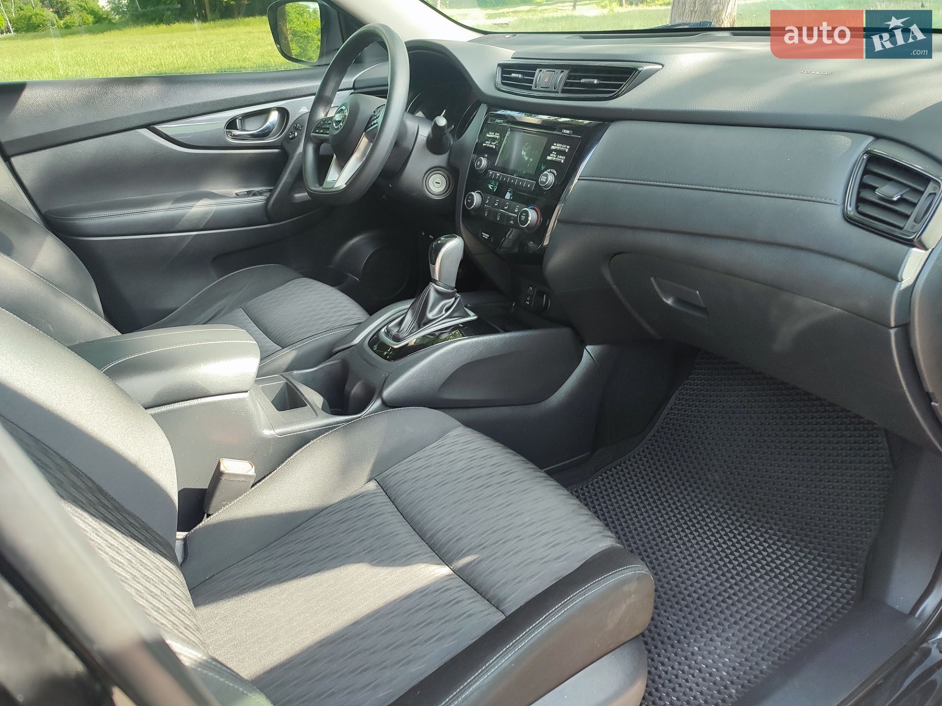 Nissan Rogue 2017 VIN KNMAT2MT8HP571217 фото оголошення 4 з 24