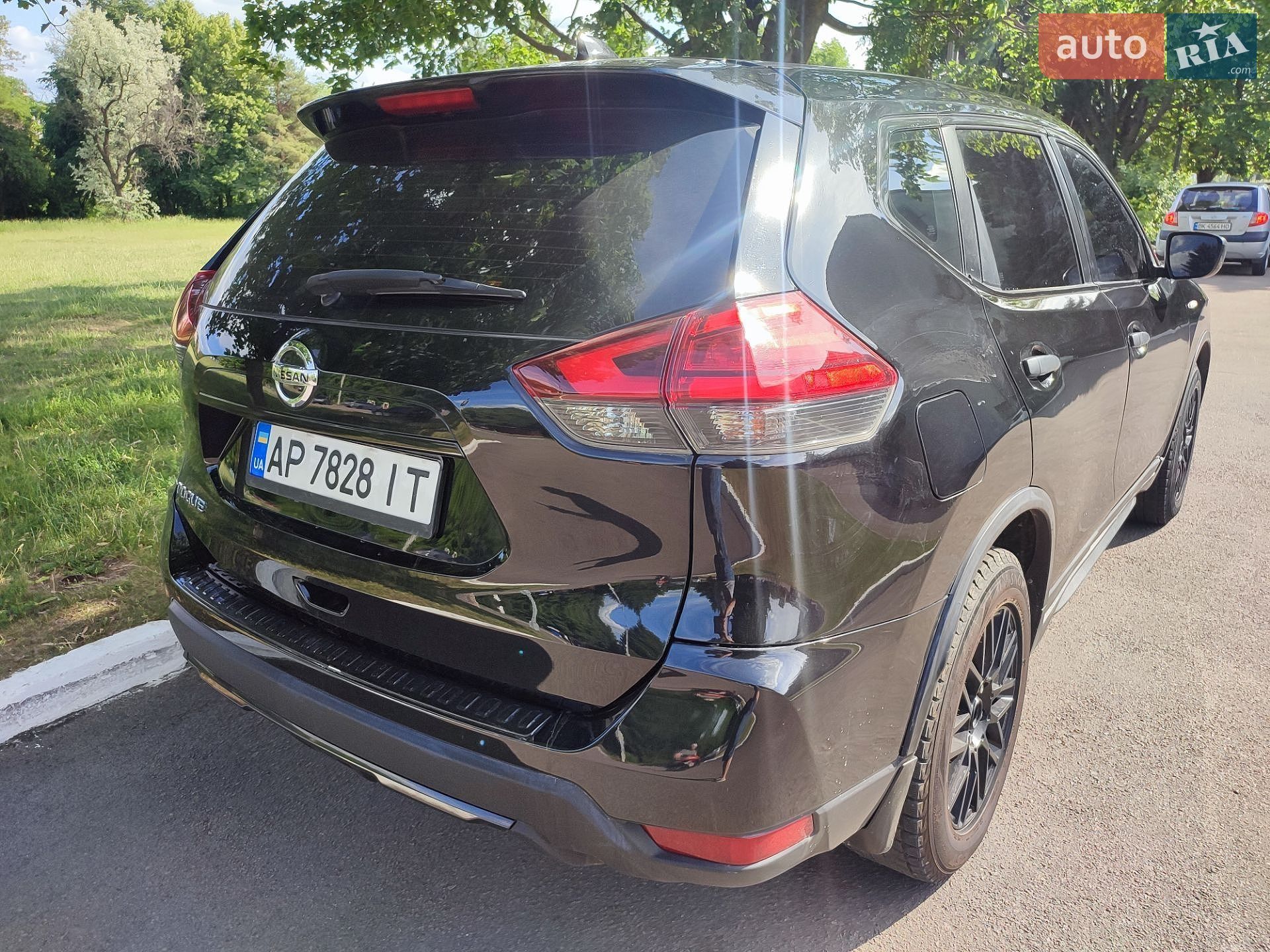 Nissan Rogue 2017 VIN KNMAT2MT8HP571217 фото оголошення 6 з 24