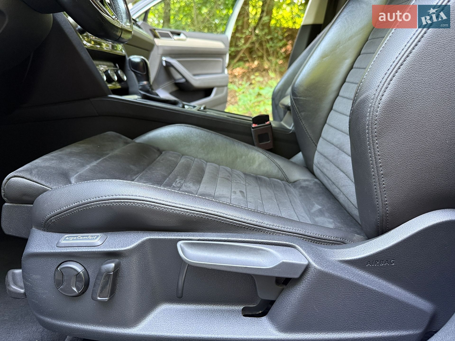 Volkswagen Passat 2015 VIN WVWZZZ3CZFE461538 фото оголошення 20 з 35