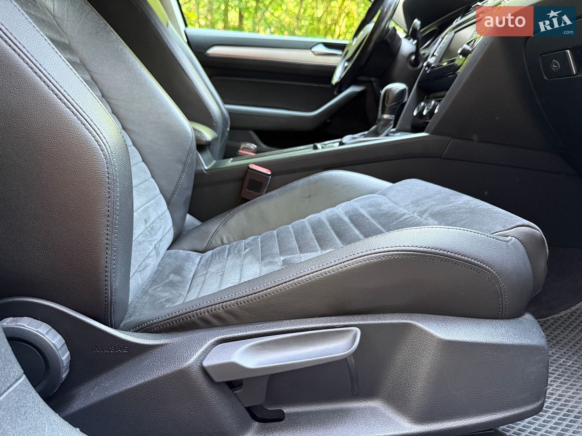 Volkswagen Passat 2015 VIN WVWZZZ3CZFE461538 фото оголошення 21 з 35