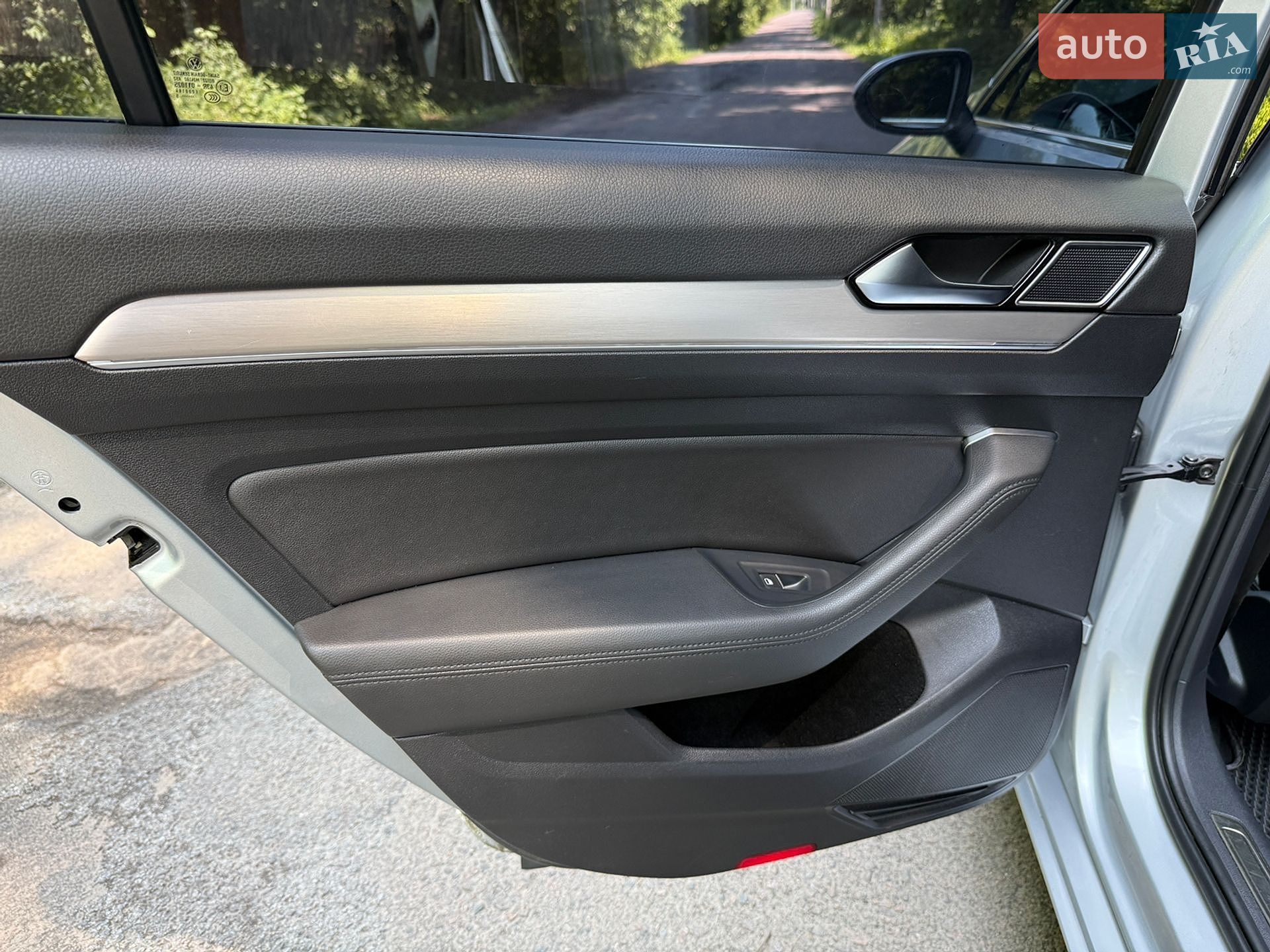 Volkswagen Passat 2015 VIN WVWZZZ3CZFE461538 фото оголошення 31 з 35