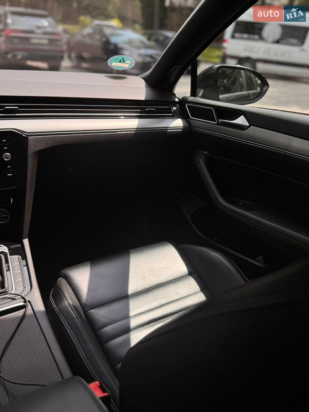 Volkswagen Passat 2018 VIN WVWZZZ3CZJE216913 фото оголошення 9 з 21