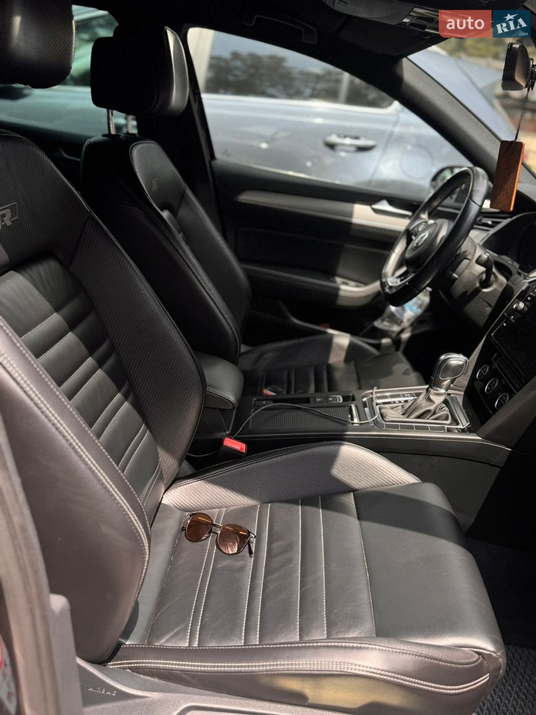 Volkswagen Passat 2018 VIN WVWZZZ3CZJE216913 фото оголошення 16 з 21