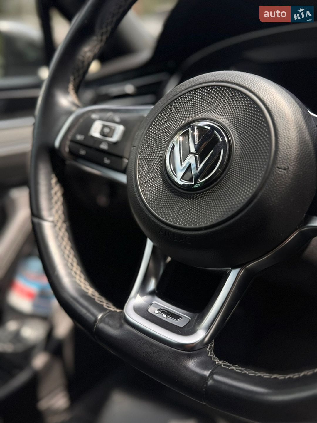 Volkswagen Passat 2018 VIN WVWZZZ3CZJE216913 фото оголошення 17 з 21