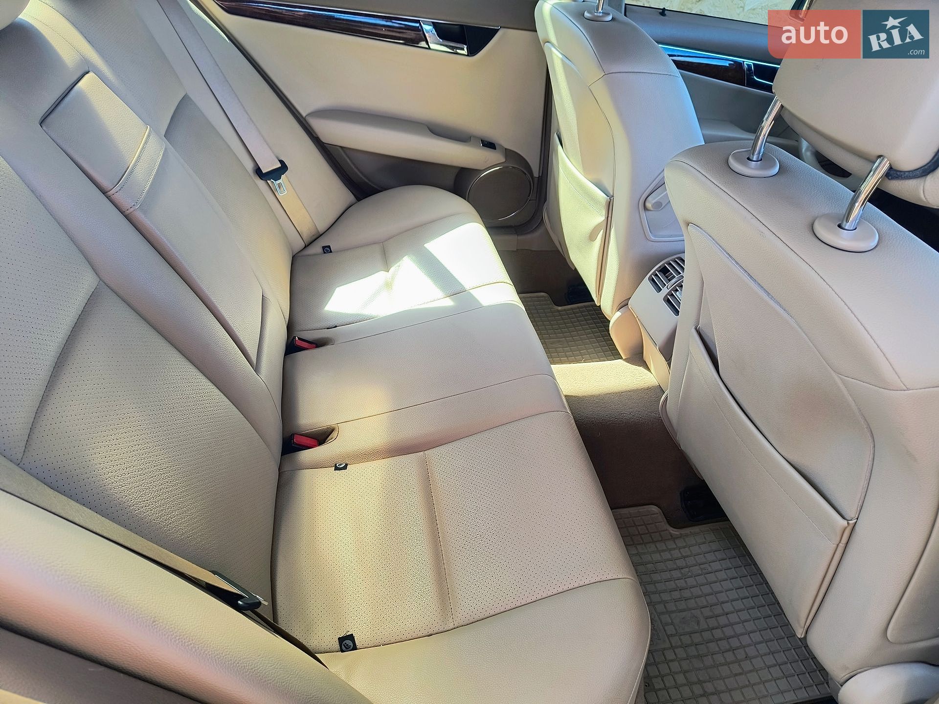 Mercedes-Benz C-Class 2007 VIN WDD2040411A022528 фото оголошення 8 з 12