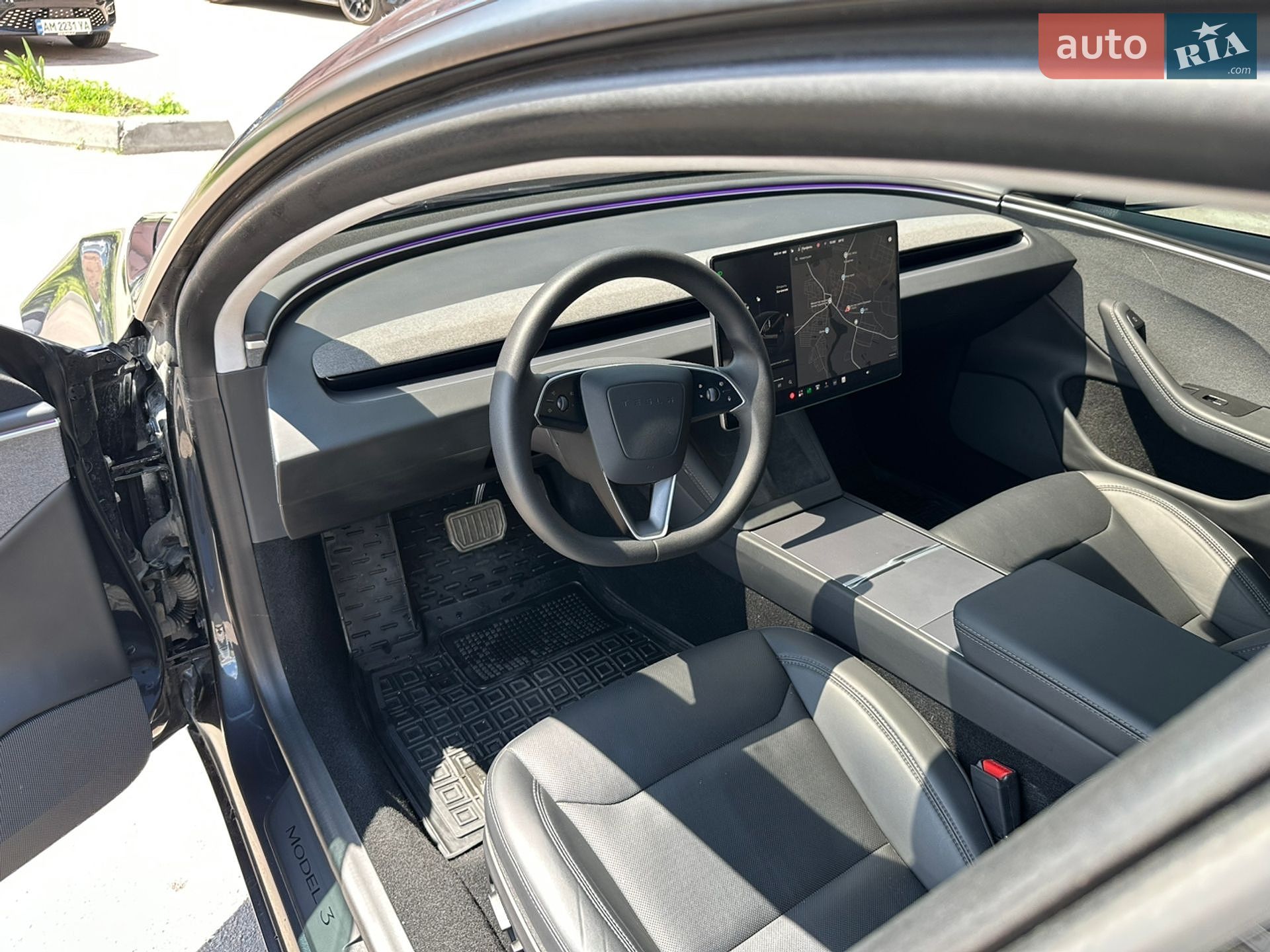 Tesla Model 3 2024 VIN 5YJ3E1EA8RF726287 фото оголошення 4 з 18