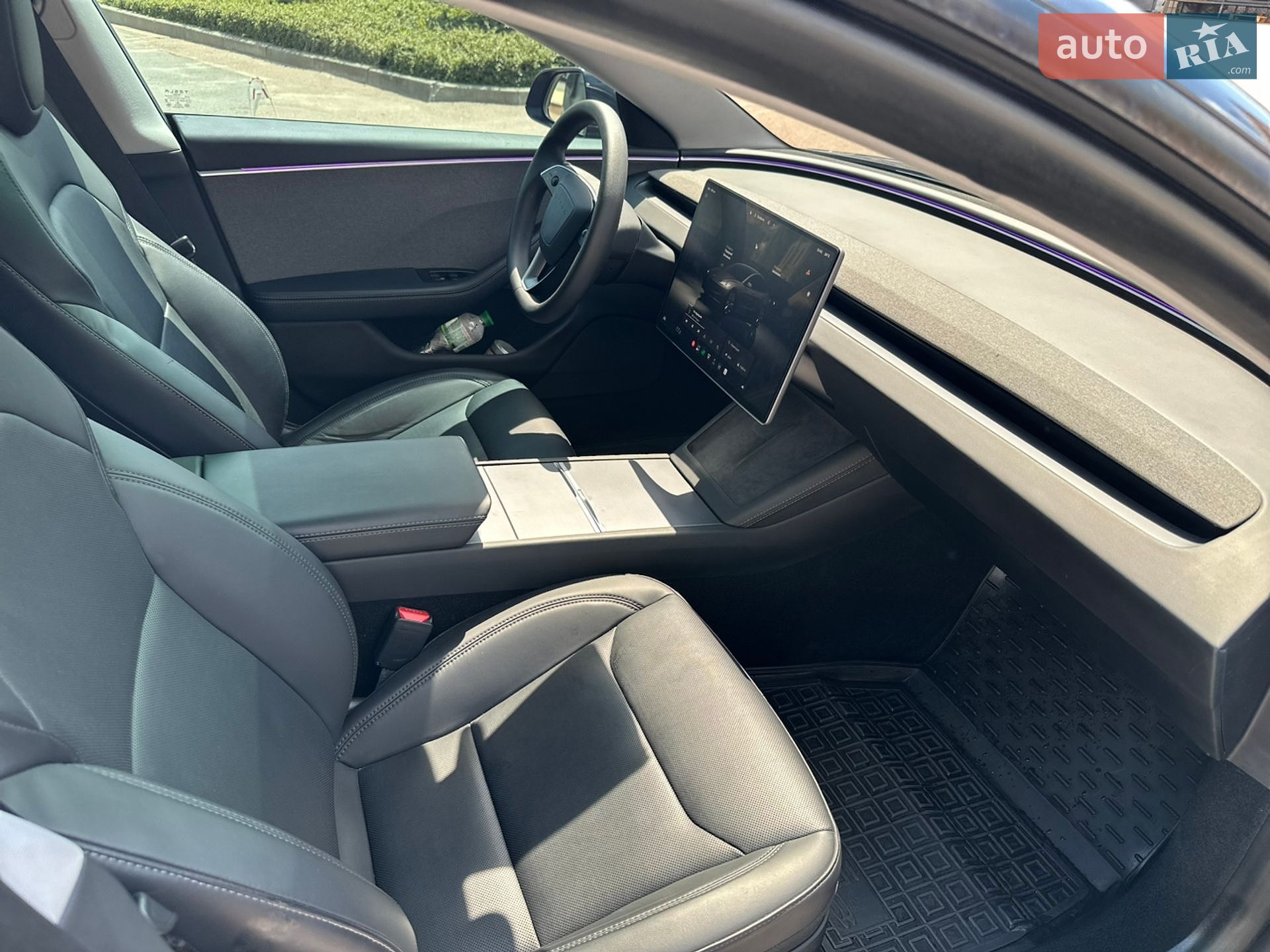 Tesla Model 3 2024 VIN 5YJ3E1EA8RF726287 фото оголошення 14 з 18