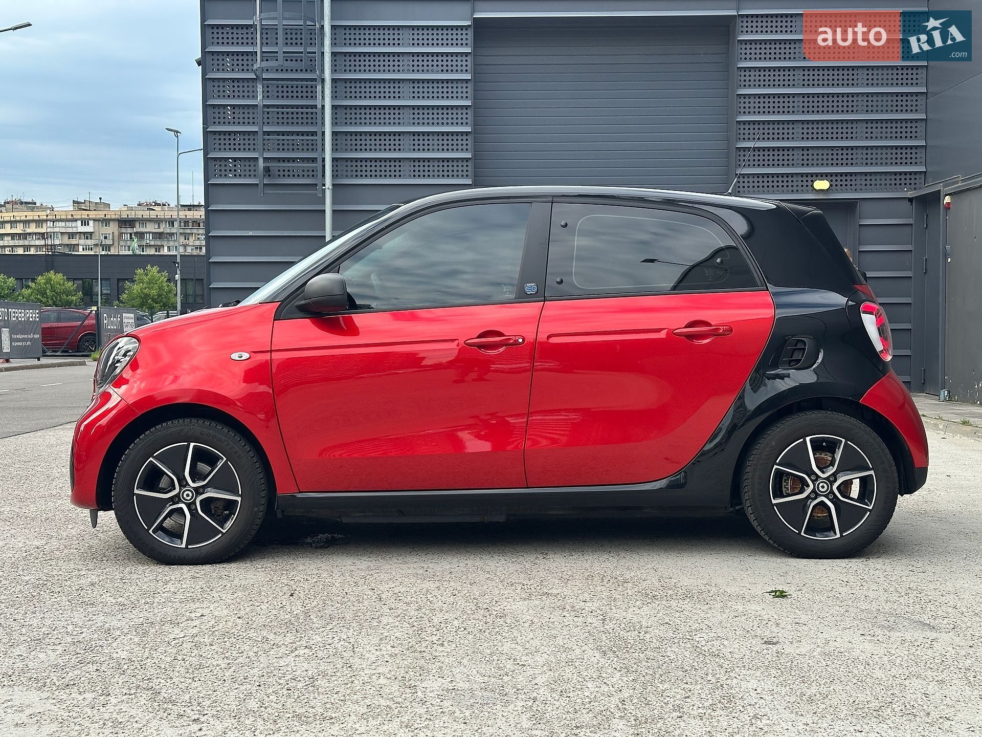 Smart EQ Forfour 2021 VIN W1A4530911Y253867 фото оголошення 14 з 29