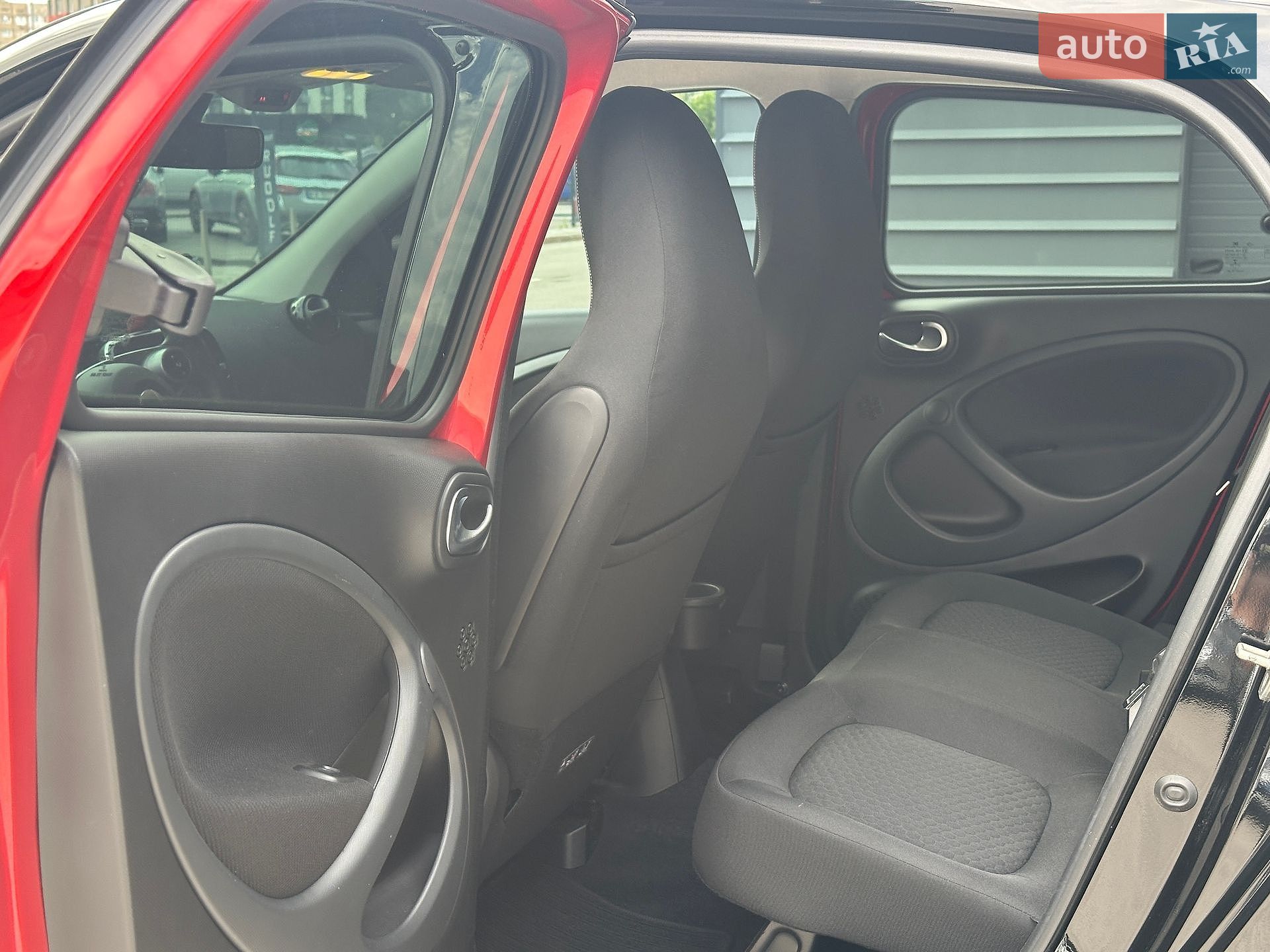 Smart EQ Forfour 2021 VIN W1A4530911Y253867 фото оголошення 18 з 29