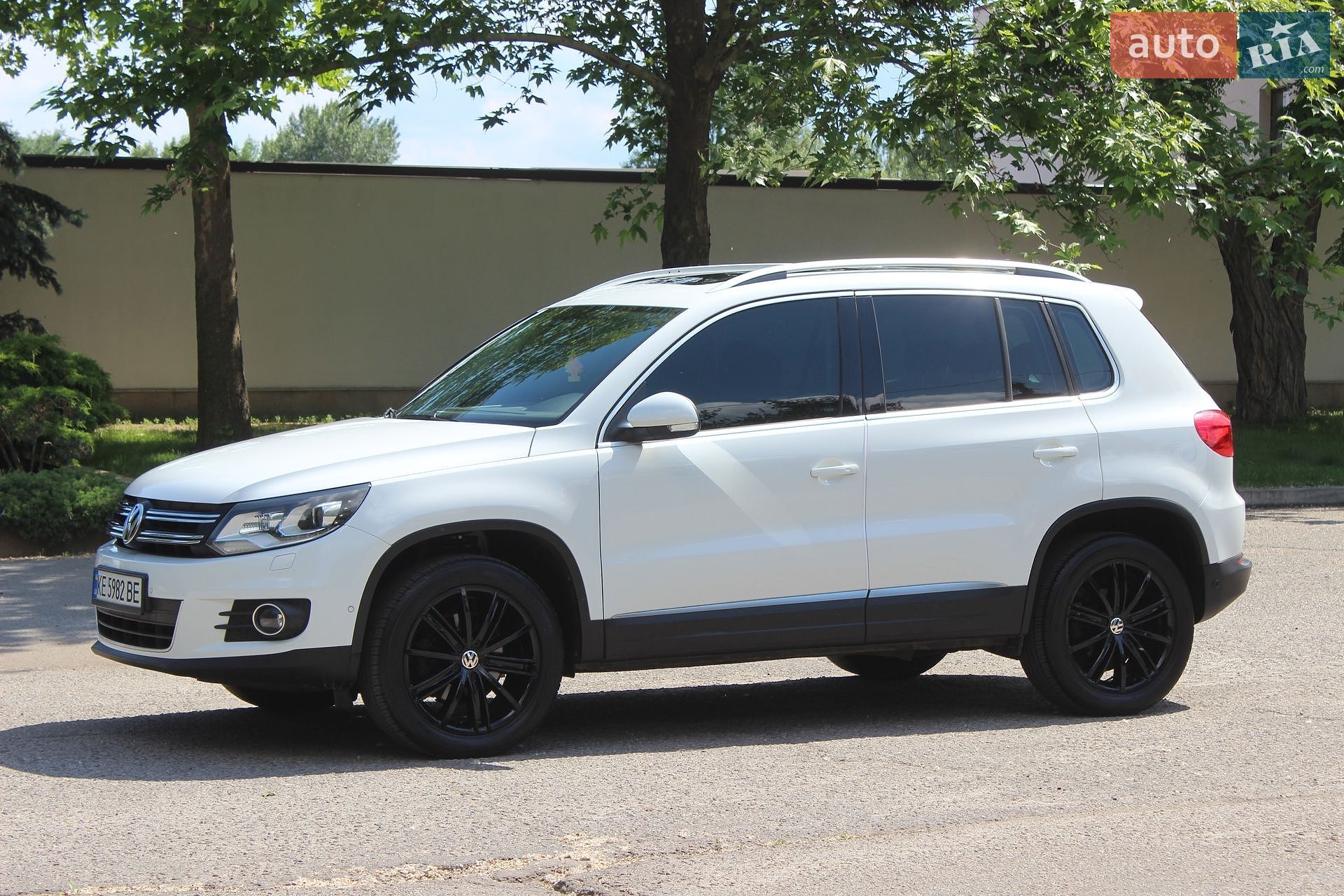 Volkswagen Tiguan 2015 VIN WVGZZZ5NZGW037374 фото оголошення 3 з 58