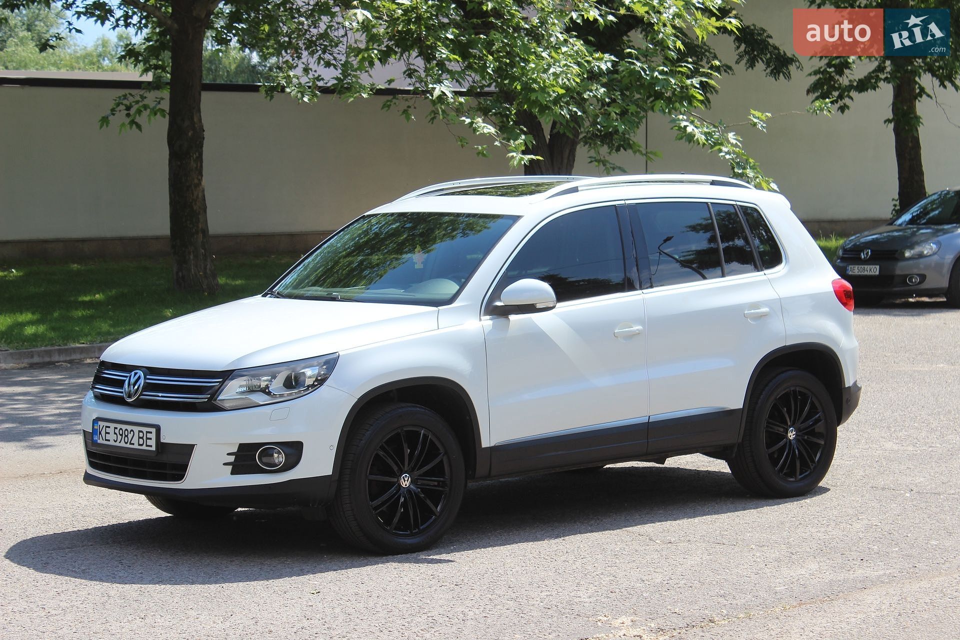 Volkswagen Tiguan 2015 VIN WVGZZZ5NZGW037374 фото оголошення 4 з 58