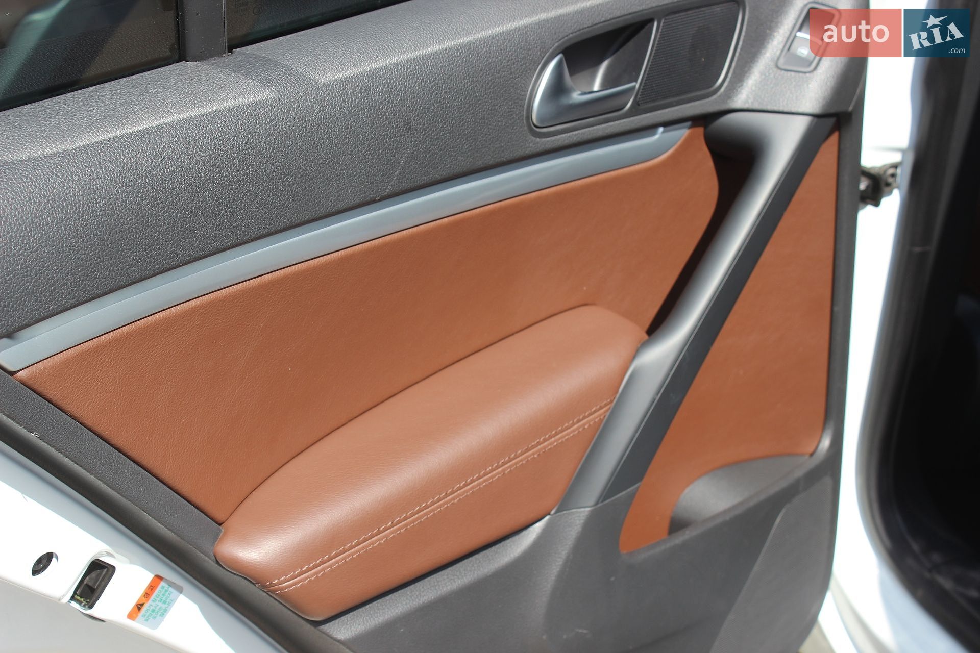 Volkswagen Tiguan 2015 VIN WVGZZZ5NZGW037374 фото оголошення 34 з 58