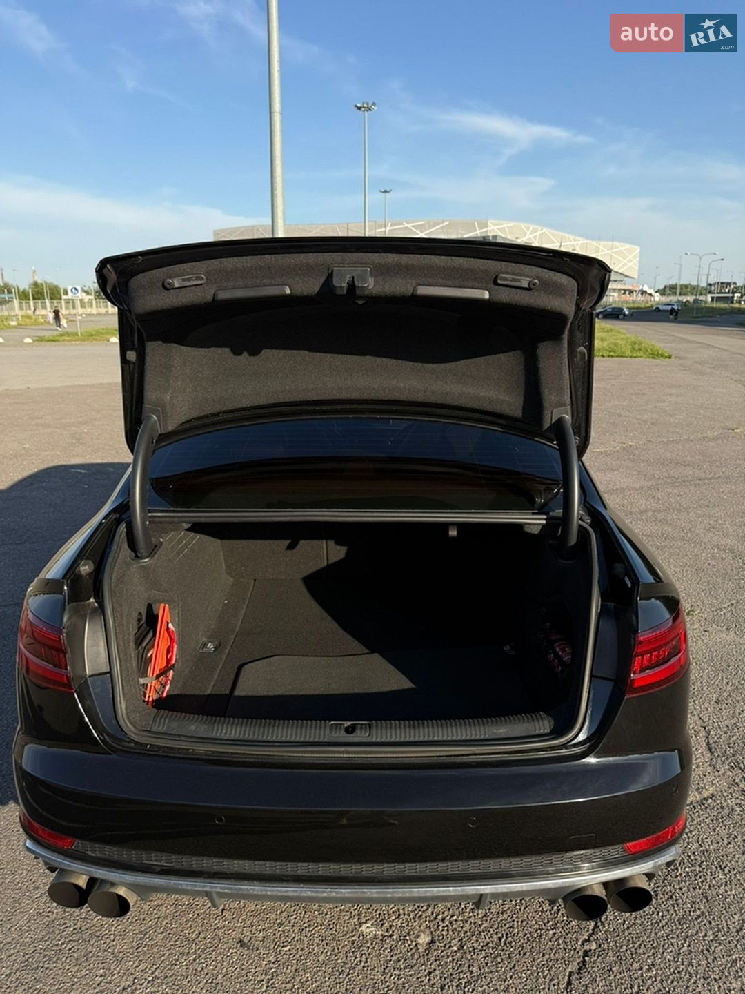 Audi S4 2019 VIN WAUB4AF41KA044595 фото оголошення 5 з 16