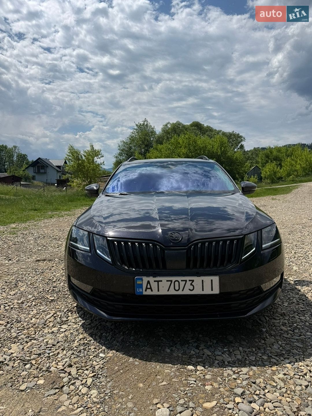 Skoda Octavia 2018 VIN TMBJJ7NE4J0228003 фото оголошення 3 з 10