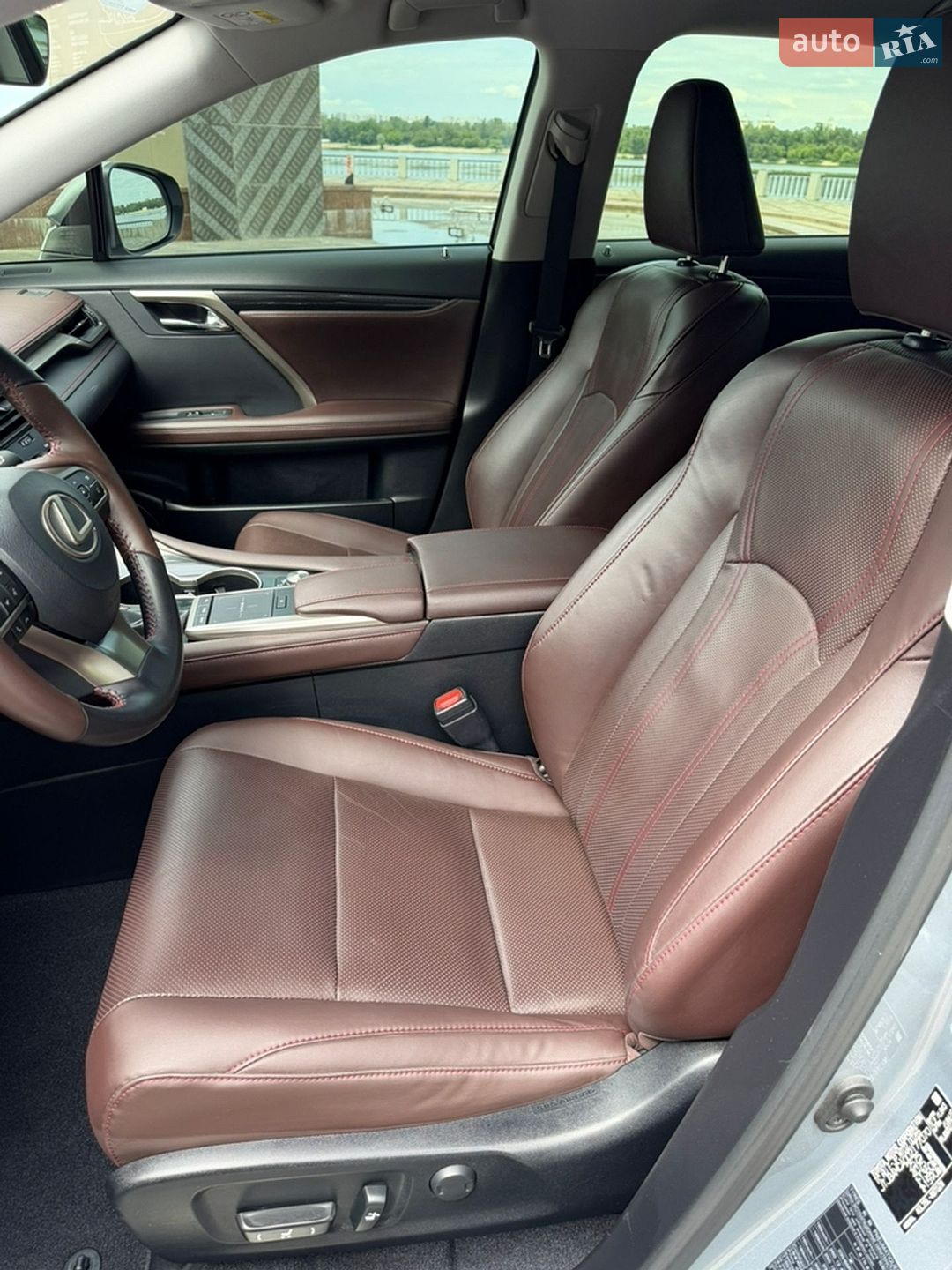 Lexus RX 2022 VIN JTJBAMCA002177070 фото оголошення 18 з 43