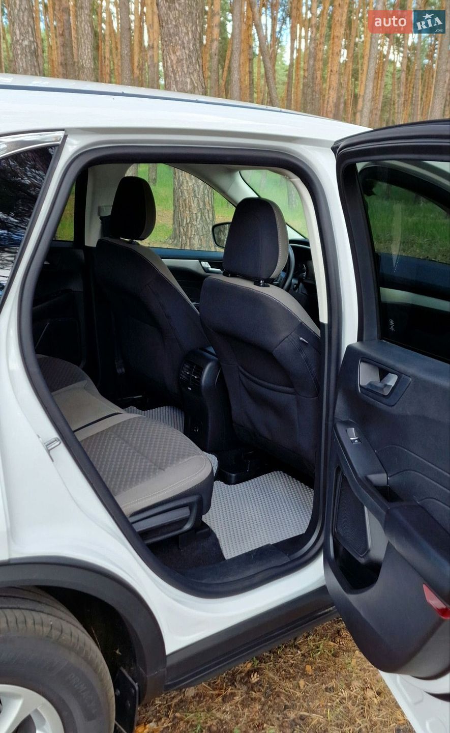 Ford Escape 2021 VIN 1FMCU9BZ9MUA86596 фото оголошення 4 з 13