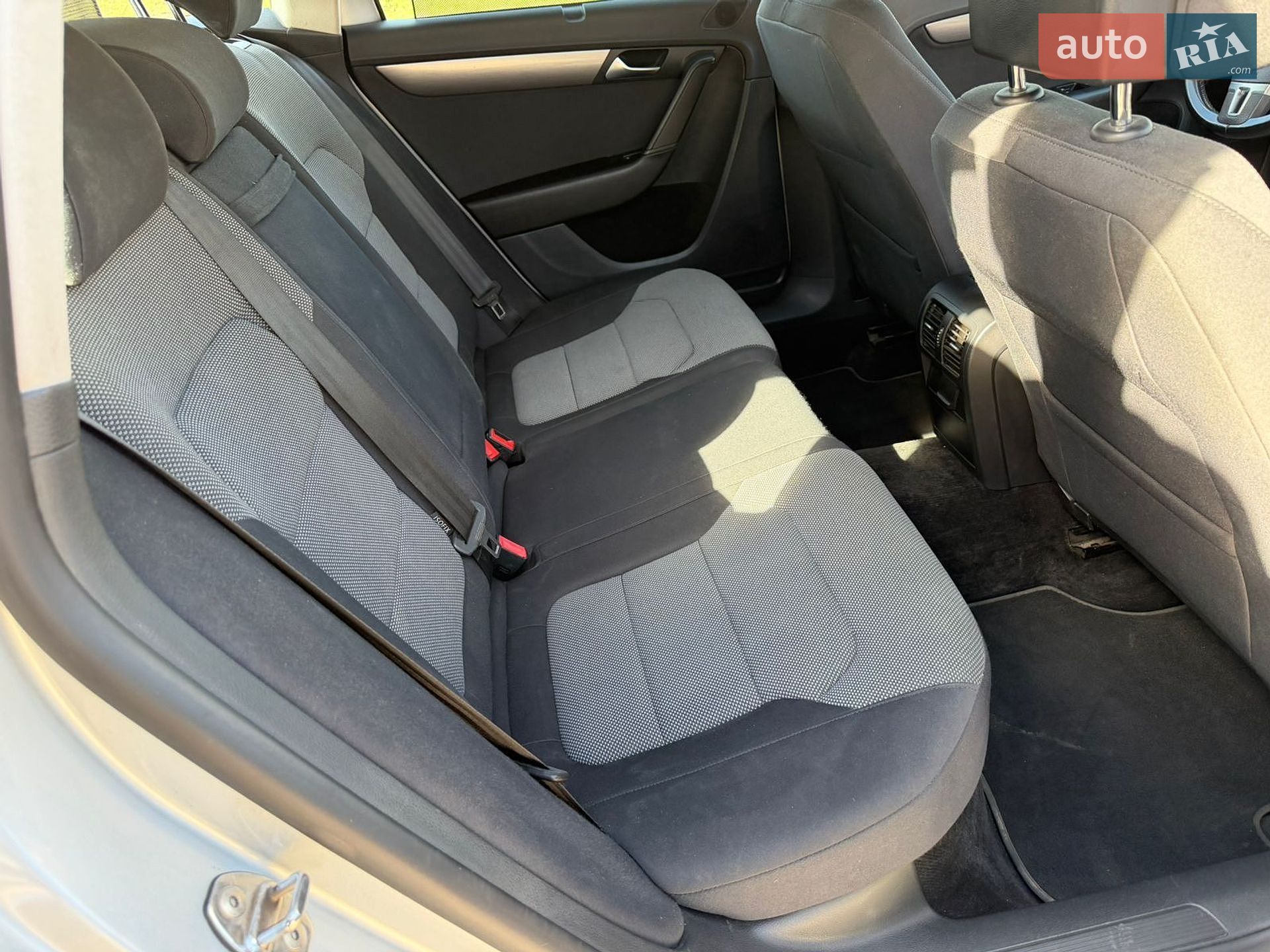 Volkswagen Passat 2012 VIN WVWZZZ3CZDE036680 фото оголошення 41 з 58
