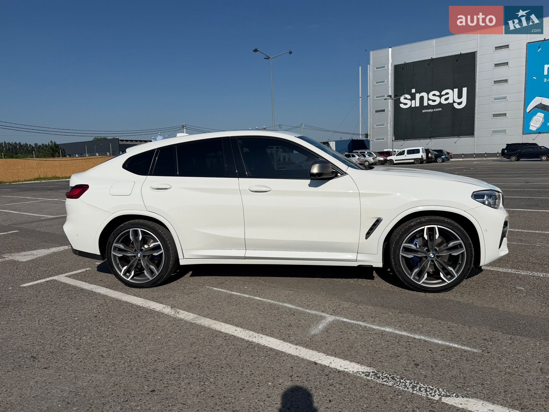 BMW X4 2018 VIN 5UXUJ5C54KLJ63267 фото оголошення 2 з 21