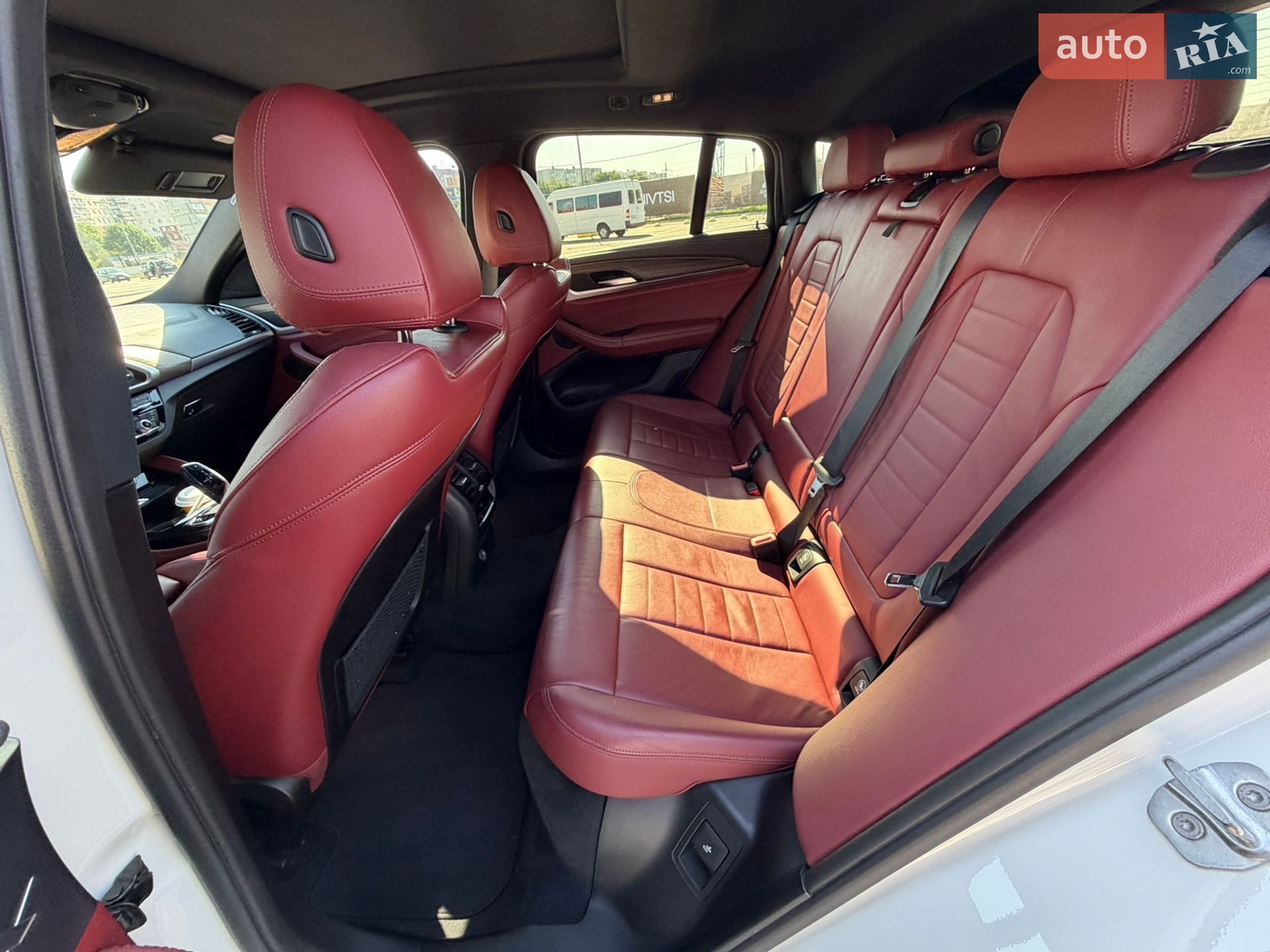 BMW X4 2018 VIN 5UXUJ5C54KLJ63267 фото оголошення 16 з 21