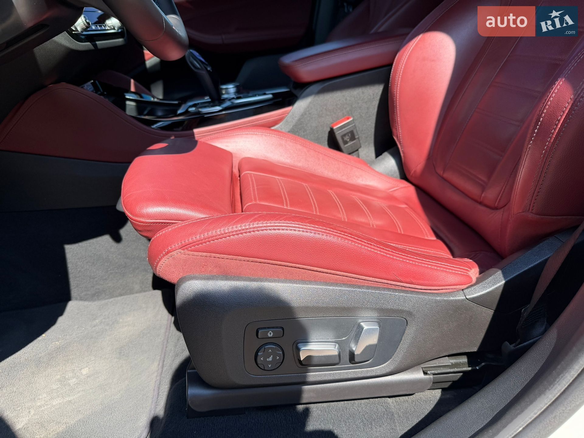 BMW X4 2018 VIN 5UXUJ5C54KLJ63267 фото оголошення 17 з 21