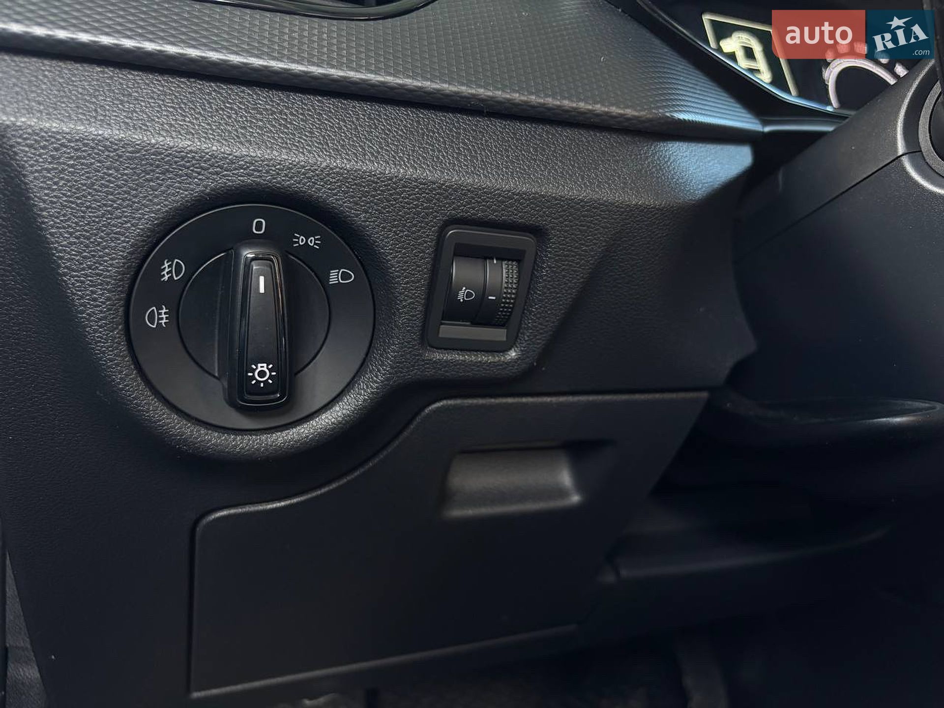 Skoda Scala 2020 VIN TMBEK4NW9L3107099 фото оголошення 11 з 14