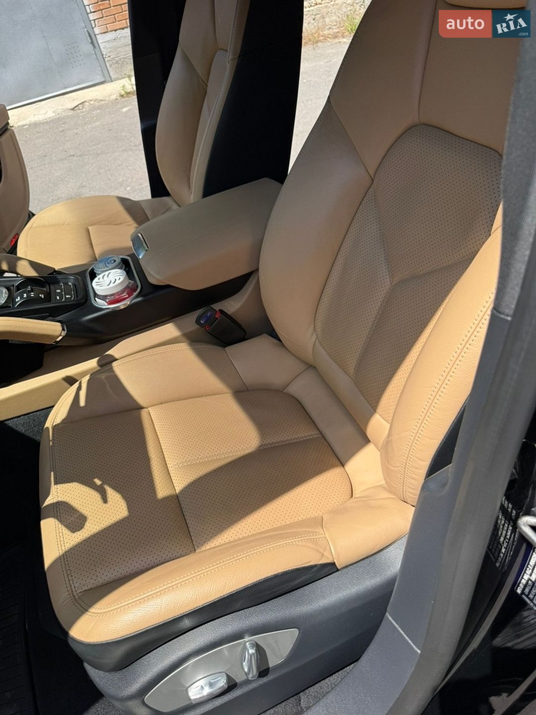 Porsche Cayenne 2016 VIN WP1AA2A2XGKA37681 фото оголошення 10 з 33