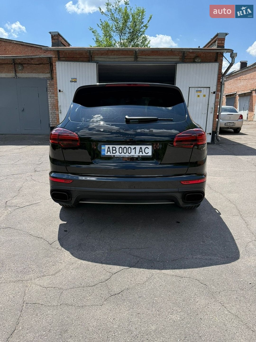 Porsche Cayenne 2016 VIN WP1AA2A2XGKA37681 фото оголошення 24 з 33