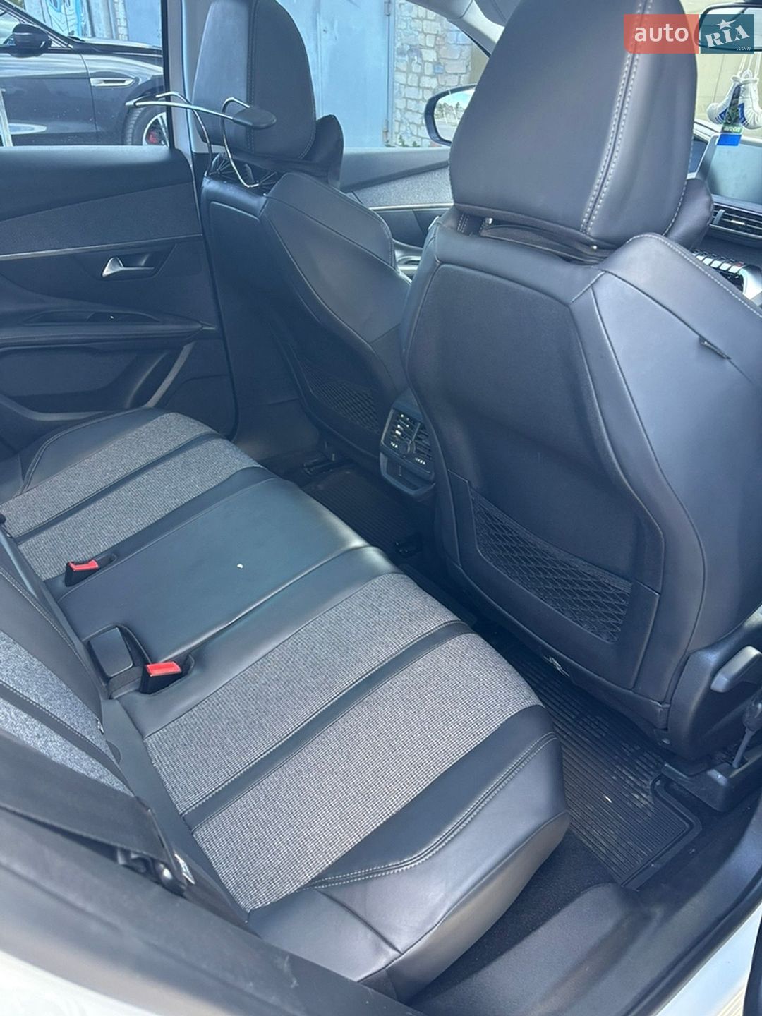 Peugeot 3008 2017 VIN VF3MCBHZWJS034950 фото оголошення 4 з 8