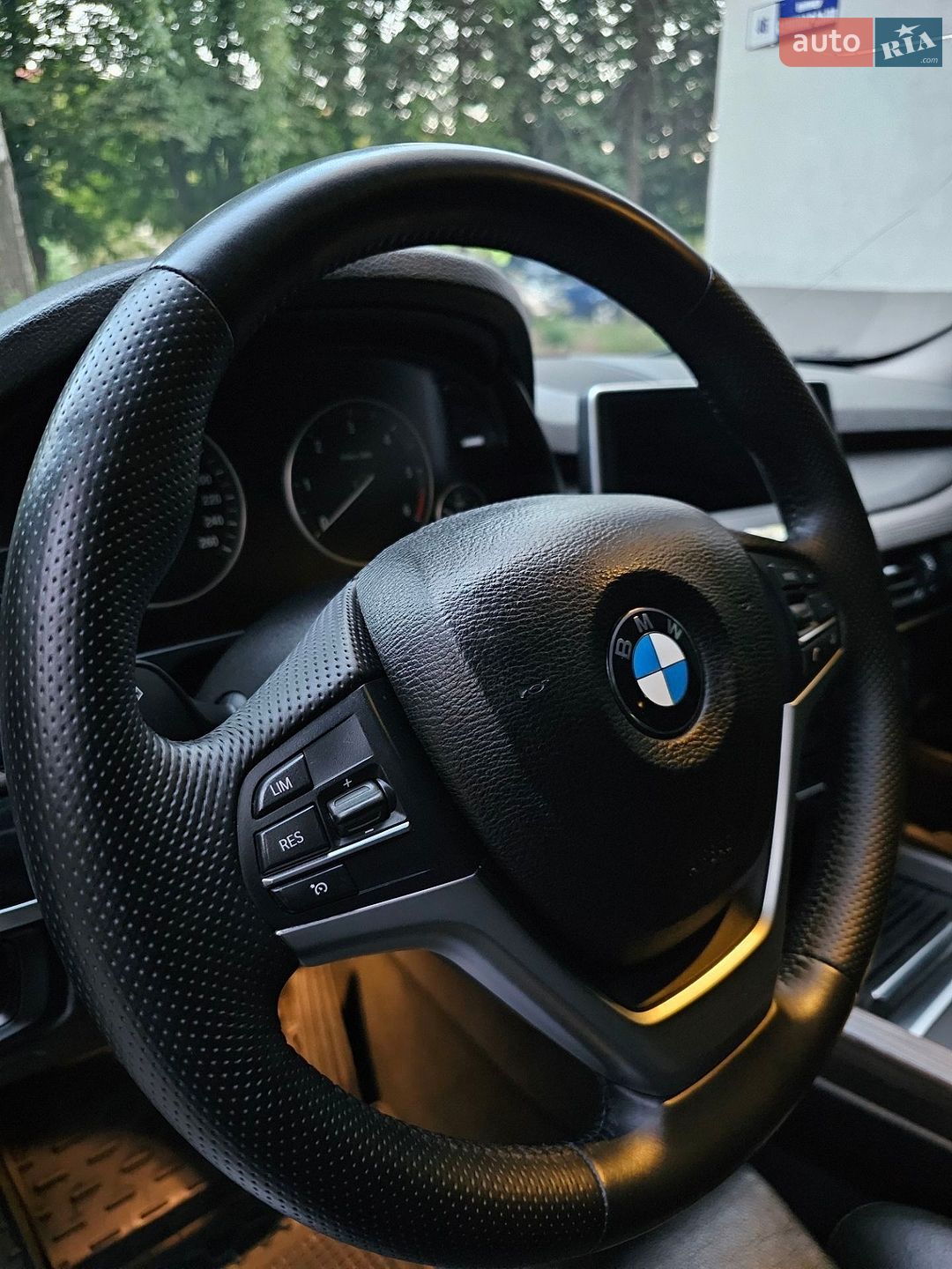 BMW X5 2015 VIN WBALS010900K98843 фото оголошення 61 з 83