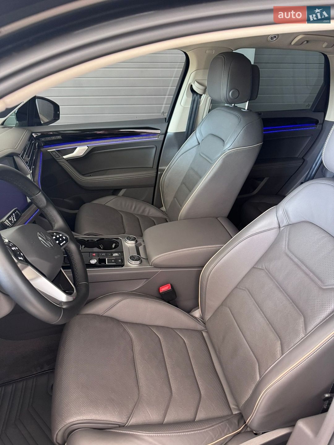 Volkswagen Touareg 2023 VIN WVGZZZCR5PD028256 фото оголошення 13 з 21
