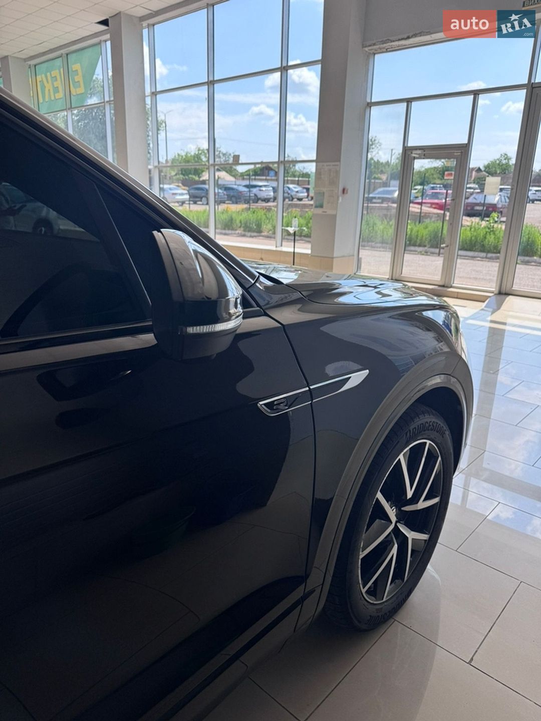 Volkswagen Touareg 2023 VIN WVGZZZCR5PD028256 фото оголошення 7 з 21