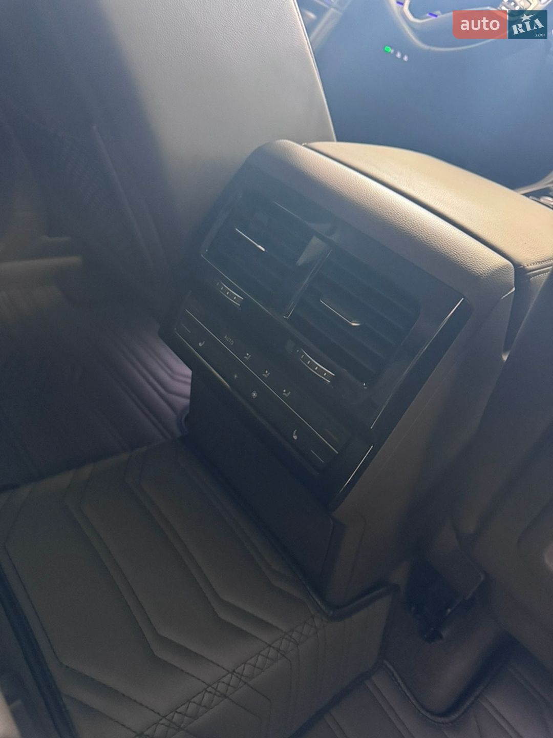 Volkswagen Touareg 2023 VIN WVGZZZCR5PD028256 фото оголошення 19 з 21
