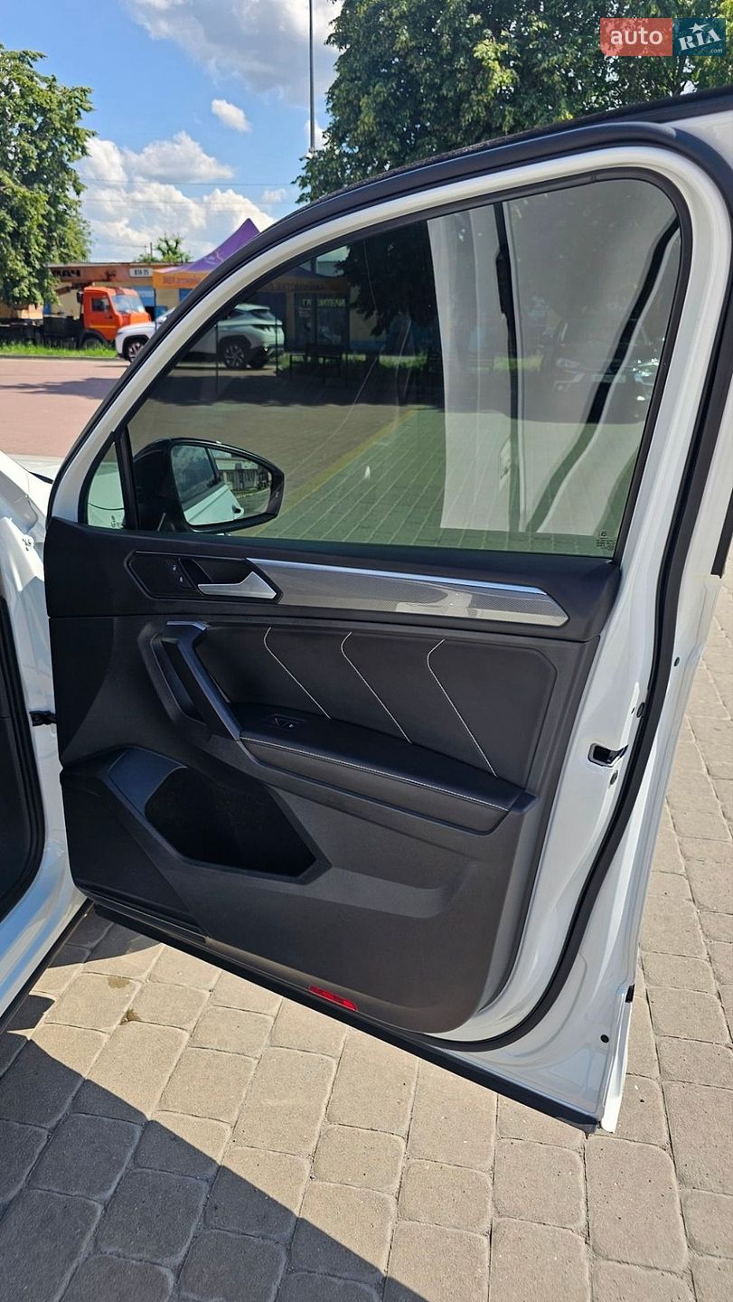 Volkswagen Tiguan Allspace 2022 VIN 3VVCB7AX5PM001665 фото оголошення 11 з 23