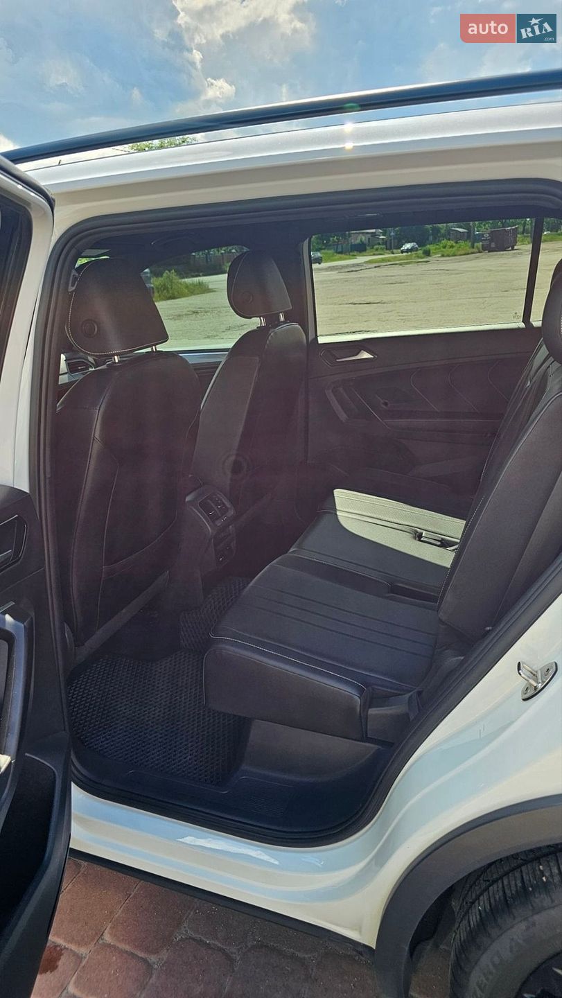 Volkswagen Tiguan Allspace 2022 VIN 3VVCB7AX5PM001665 фото оголошення 13 з 23