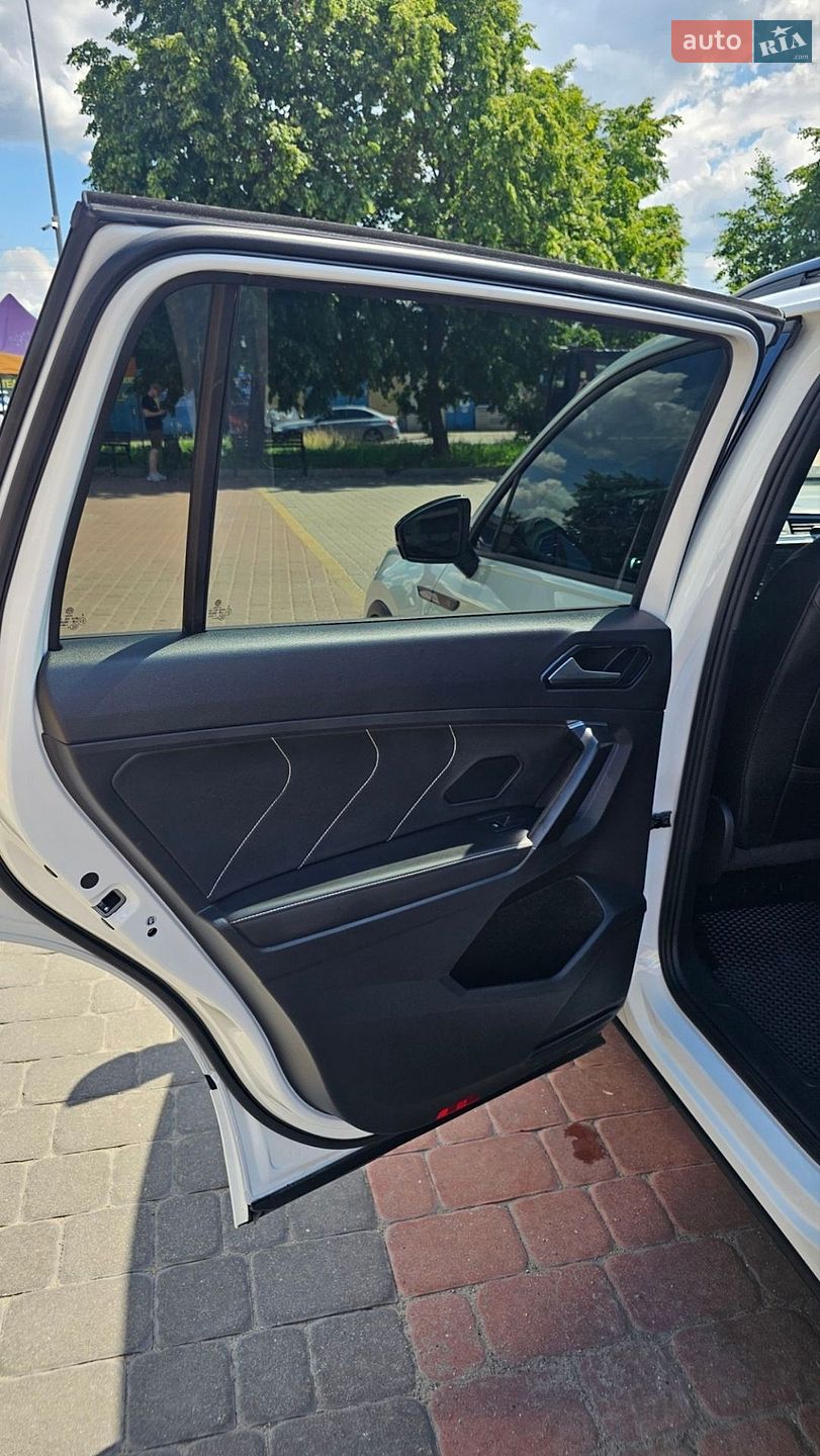 Volkswagen Tiguan Allspace 2022 VIN 3VVCB7AX5PM001665 фото оголошення 15 з 23