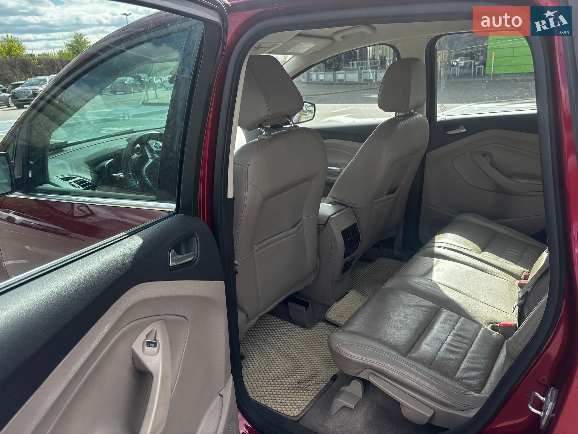 Ford C-Max 2016 VIN 1FADP5CU7GL118022 фото оголошення 7 з 14