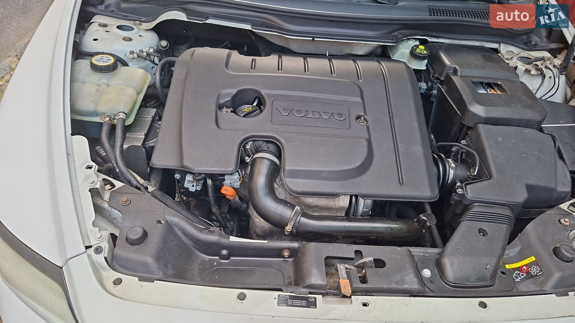 Volvo V50 2010 VIN YV1MW76F2A2548819 фото оголошення 2 з 10