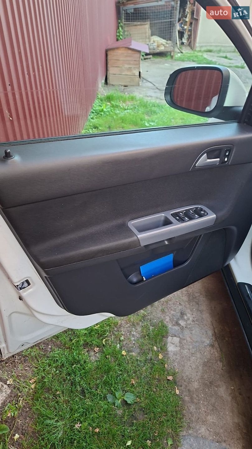 Volvo V50 2010 VIN YV1MW76F2A2548819 фото оголошення 8 з 10