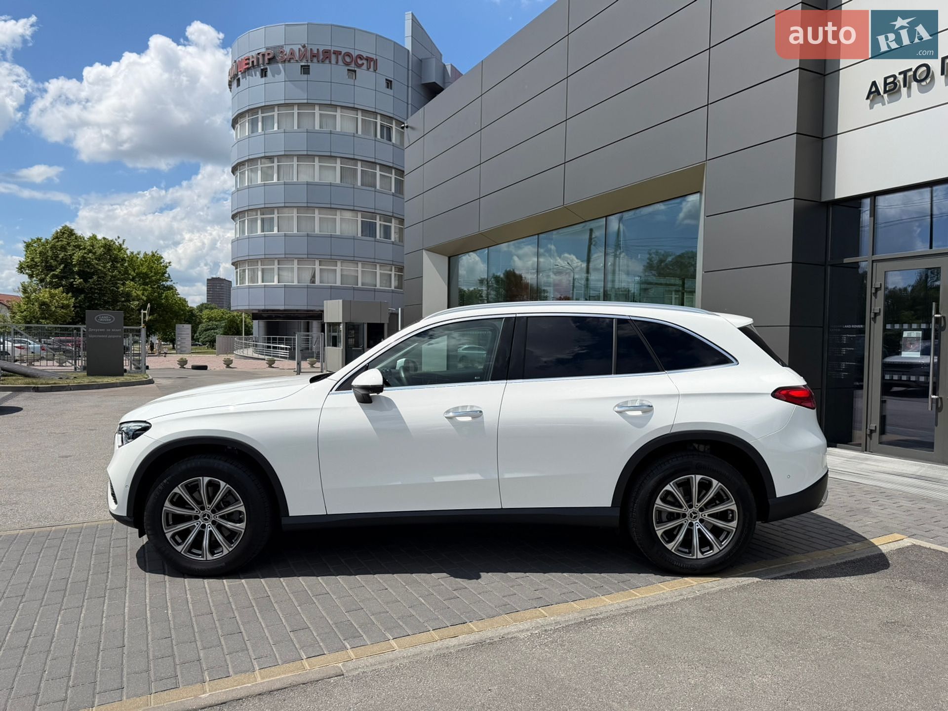 Mercedes-Benz GLC-Class 2024 VIN W1NKM4HB7RF193874 фото оголошення 8 з 39