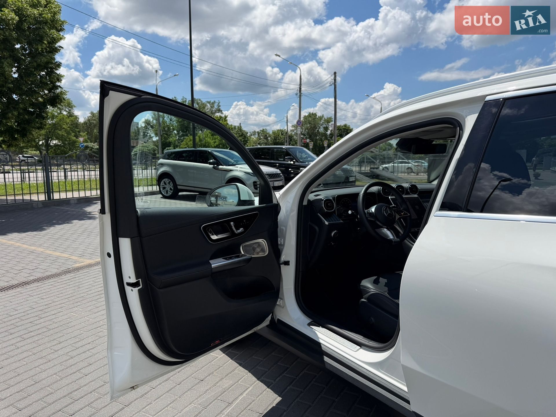 Mercedes-Benz GLC-Class 2024 VIN W1NKM4HB7RF193874 фото оголошення 16 з 39