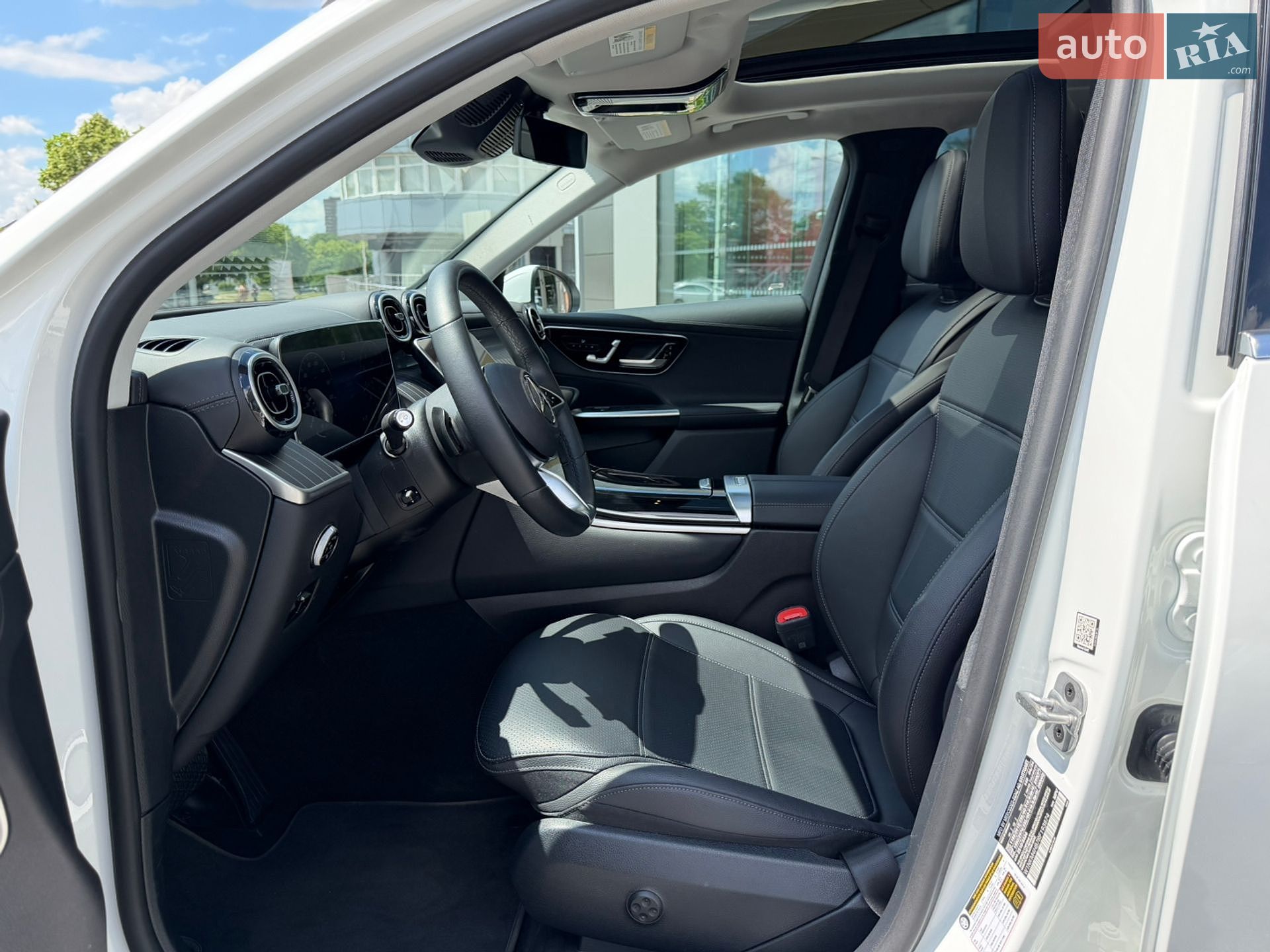 Mercedes-Benz GLC-Class 2024 VIN W1NKM4HB7RF193874 фото оголошення 17 з 39