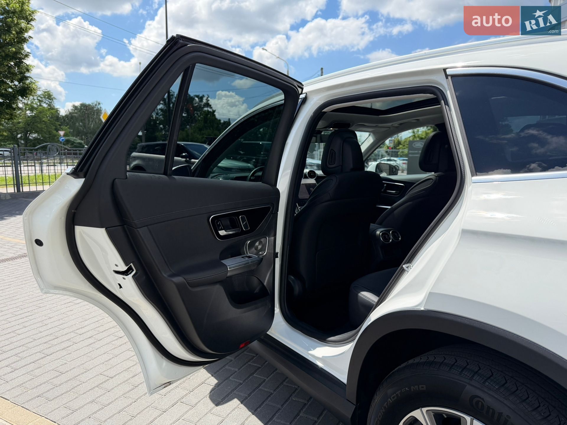 Mercedes-Benz GLC-Class 2024 VIN W1NKM4HB7RF193874 фото оголошення 25 з 39