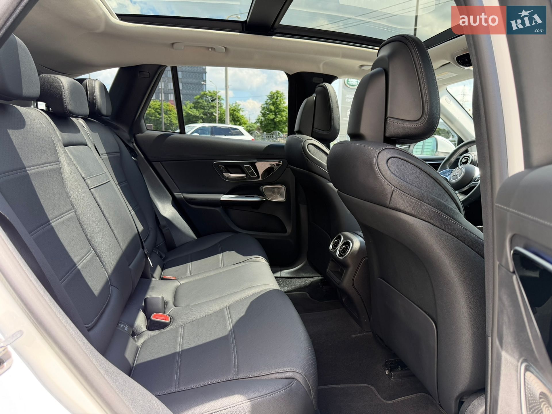 Mercedes-Benz GLC-Class 2024 VIN W1NKM4HB7RF193874 фото оголошення 31 з 39