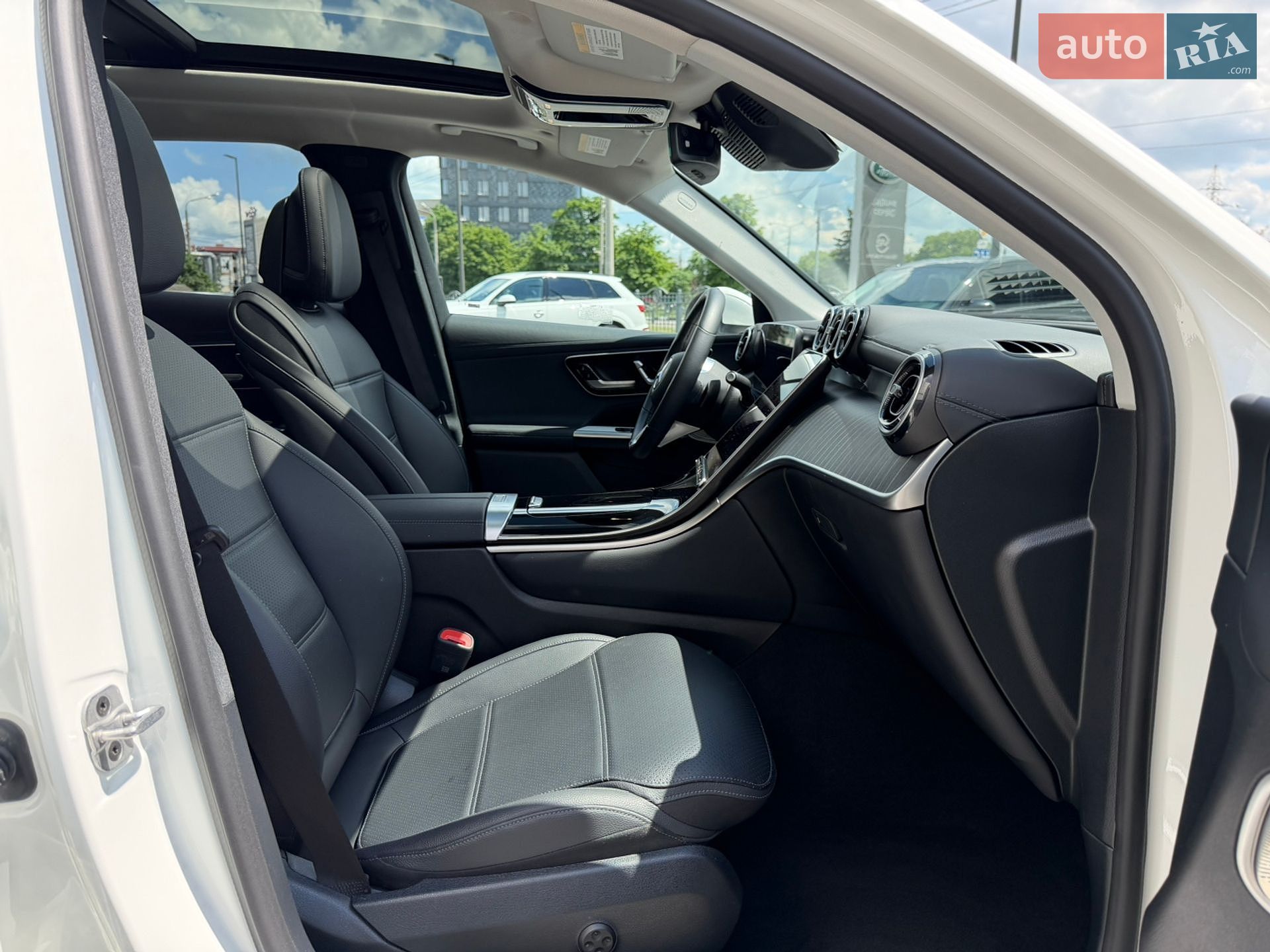 Mercedes-Benz GLC-Class 2024 VIN W1NKM4HB7RF193874 фото оголошення 34 з 39