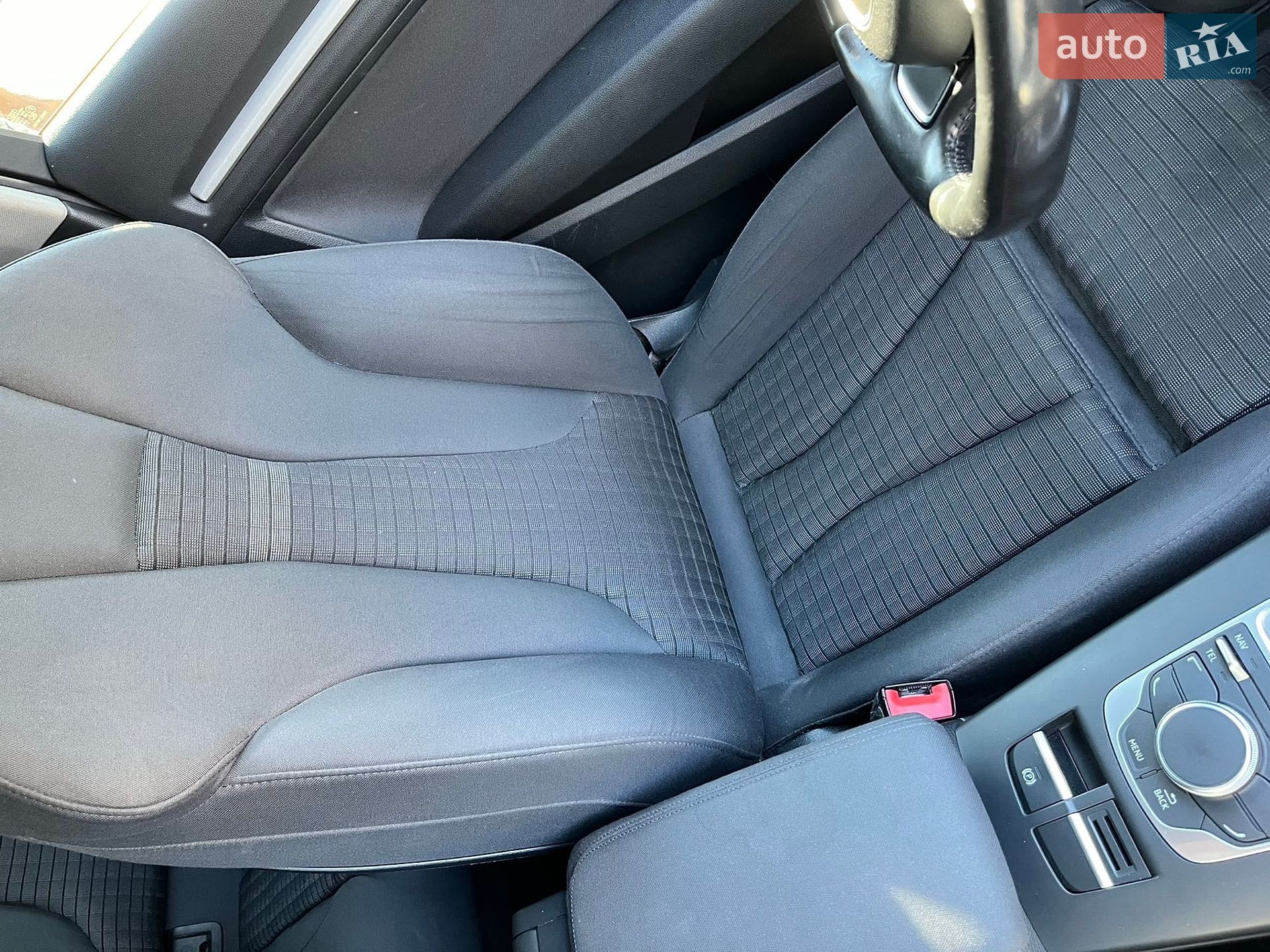 Audi A3 2015 VIN WAUZZZ8V0GA066292 фото оголошення 7 з 12